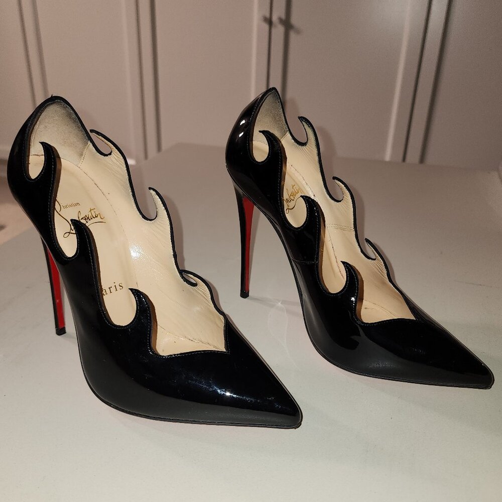 Christian Louboutin Black leather Olavague flame pumps